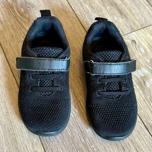 Nerteo Size 9 Toddler Sneakers Black